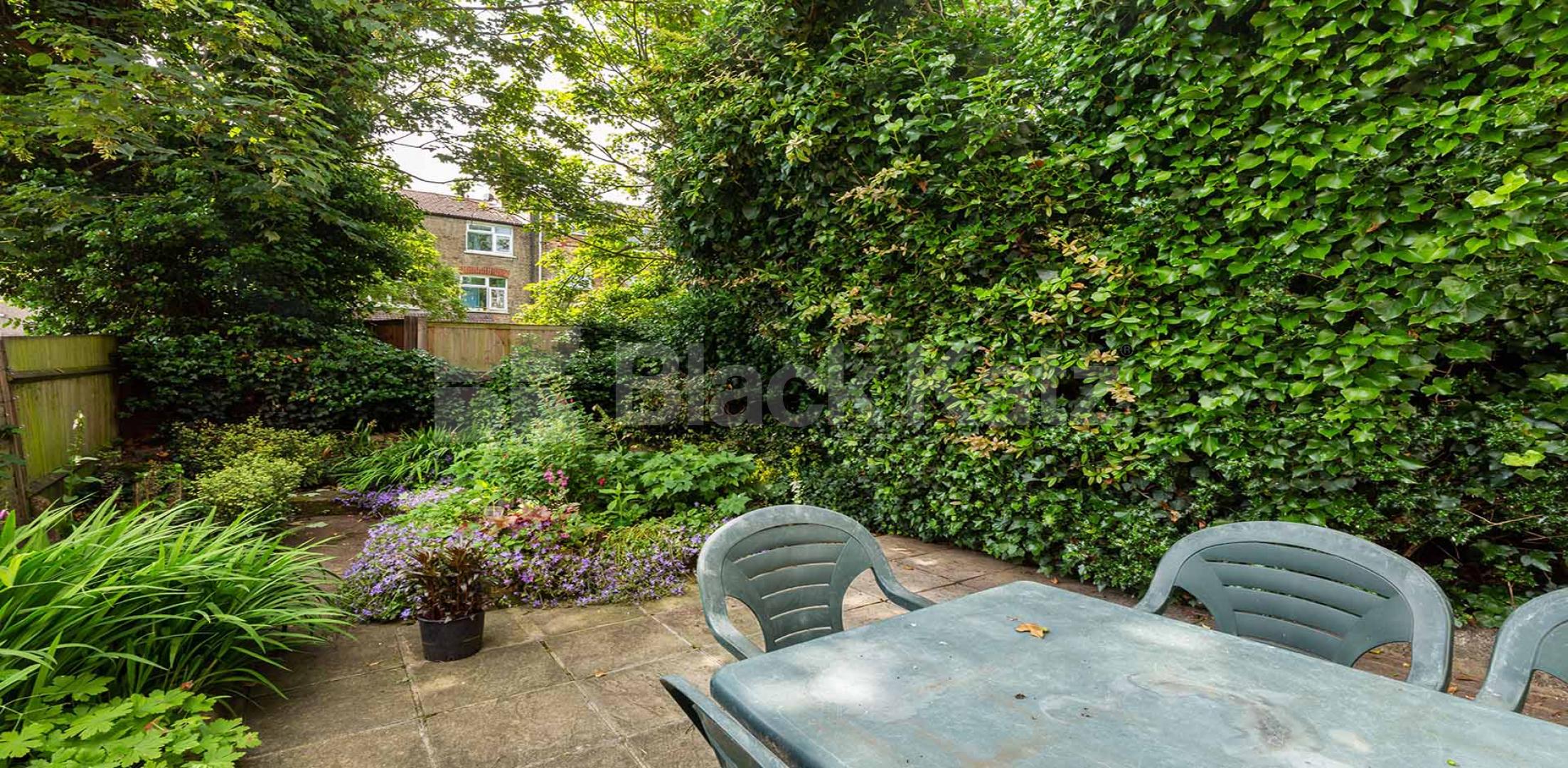 			6 Bedroom, 3 bath, 2 reception House			 Duckett Road, HARRINGAY - HORNSEY